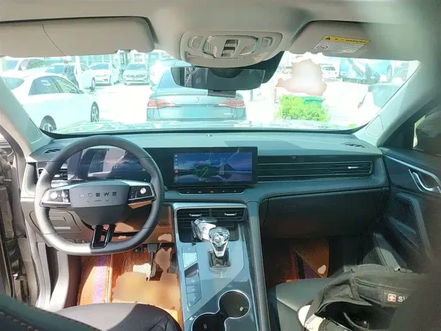 Roewe RX5 — Фото автомобиля 9