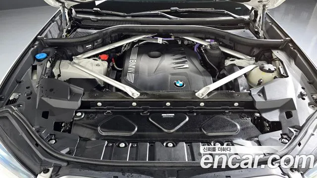 BMW X6 xDrive40i M Sport — Фото автомобиля 6