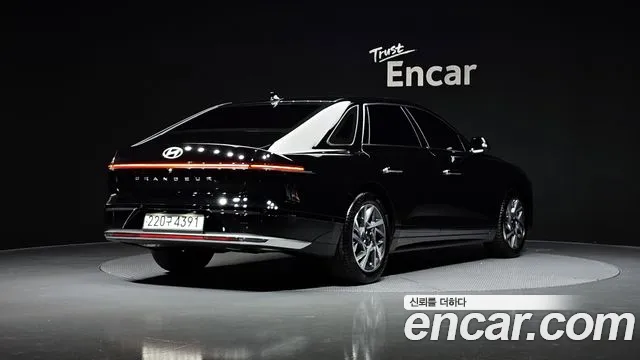 Hyundai Grandeur — Фото автомобиля 2