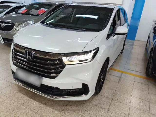 Фотография автомобиля — Honda Odyssey