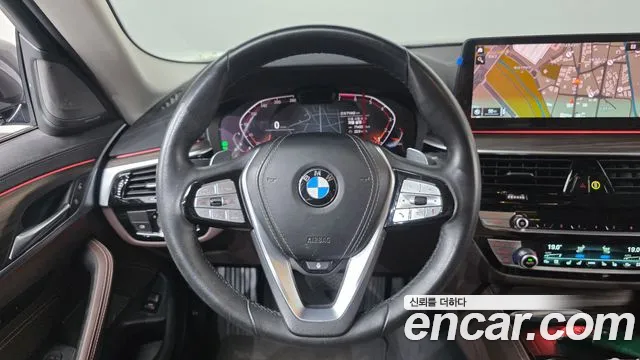 BMW 5-Series — Фото автомобиля 13