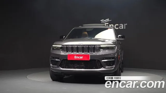 Jeep Cherokee — Фото автомобиля 3