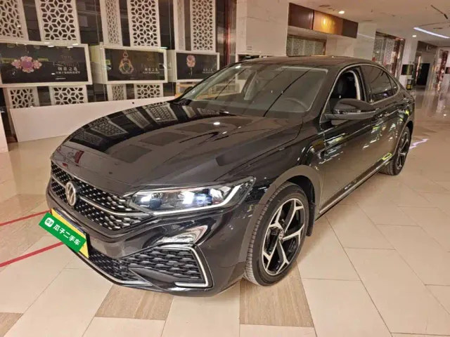 Фотография автомобиля — Volkswagen Passat