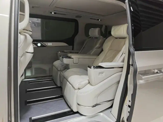 Volvo EM90 — Фото автомобиля 16