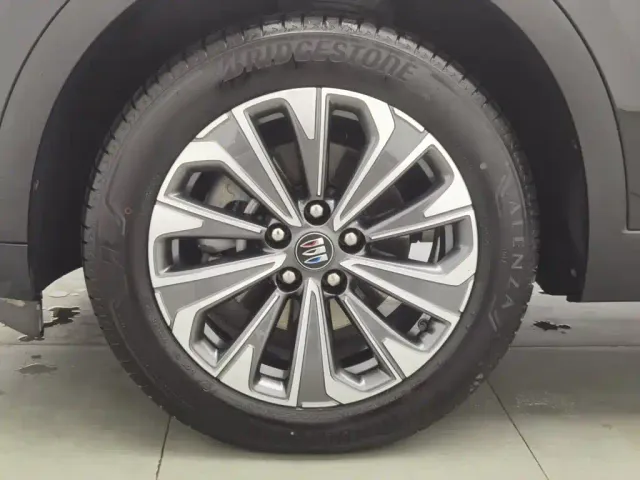 Buick Envision S — Фото автомобиля 17