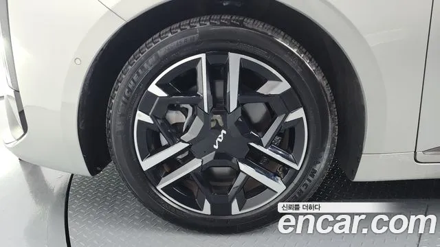 Kia K8 The New K8 2.5 Бензин 2WD — Фото автомобиля 5