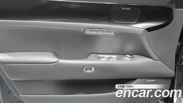 Genesis G90 Бензин 3.5 Turbo 2WD — Фото автомобиля 24