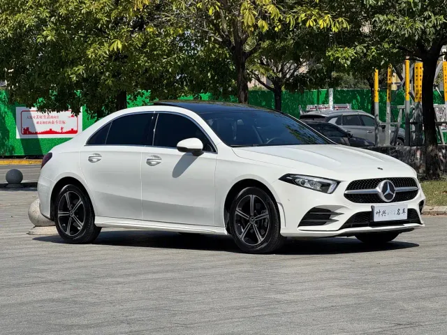 Mercedes-Benz A-Class — Фото автомобиля 3