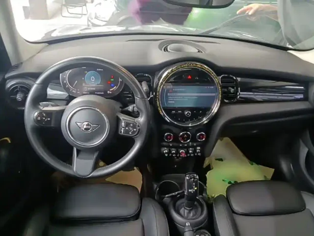 MINI Hatch — Фото автомобиля 9