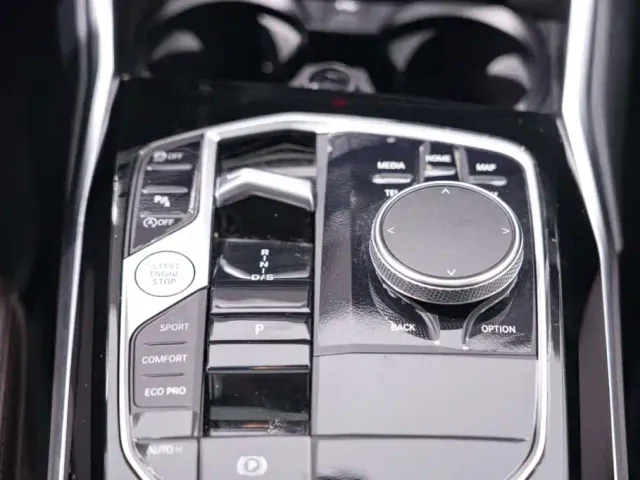 BMW 3 Series — Фото автомобиля 15