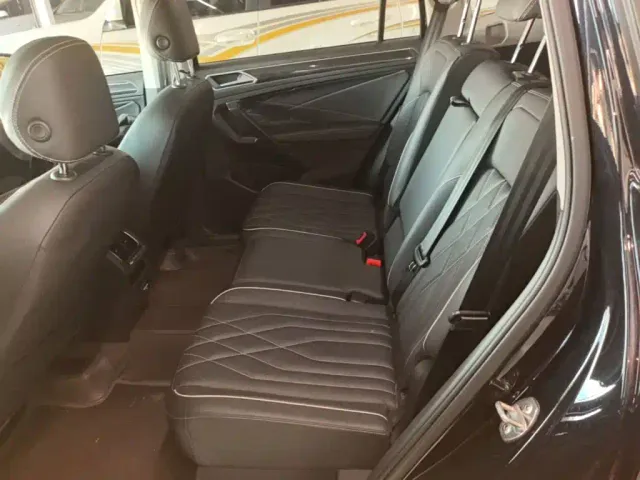 Volkswagen Tiguan L — Фото автомобиля 16