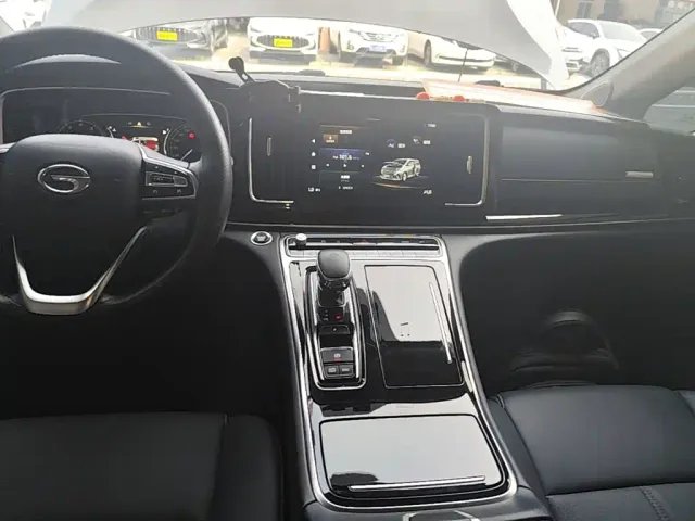 GAC Trumpchi M8 — Фото автомобиля 12