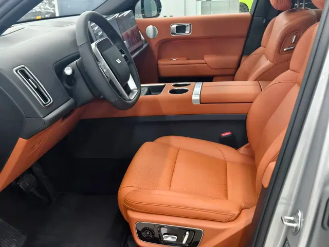Li Auto L7 — Фото автомобиля 5