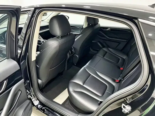 Bestune B70 — Фото автомобиля 4