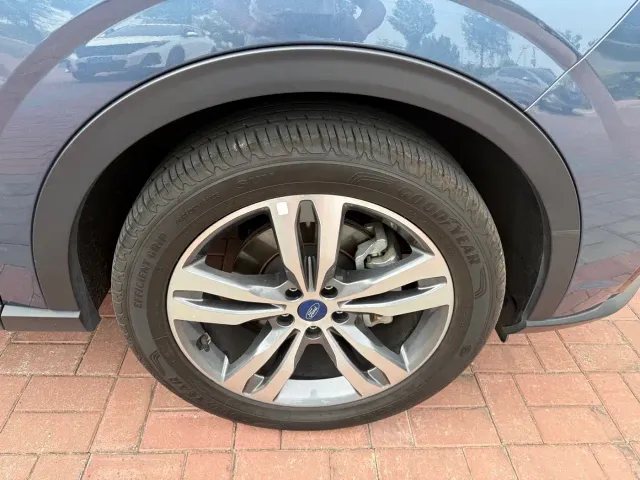 Ford Lingrui — Фото автомобиля 13