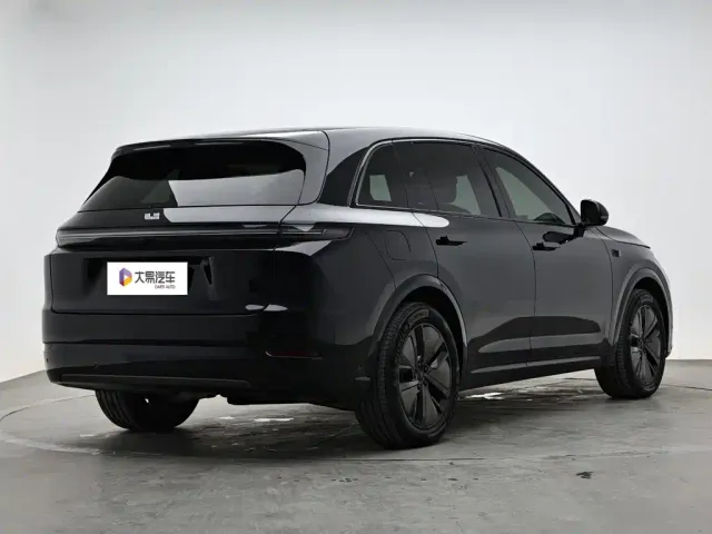 Li Auto L7 — Фото автомобиля 3