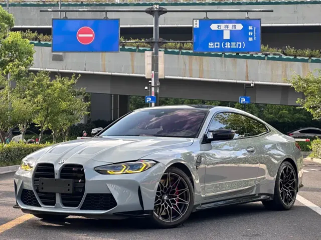 Фотография автомобиля — BMW M4