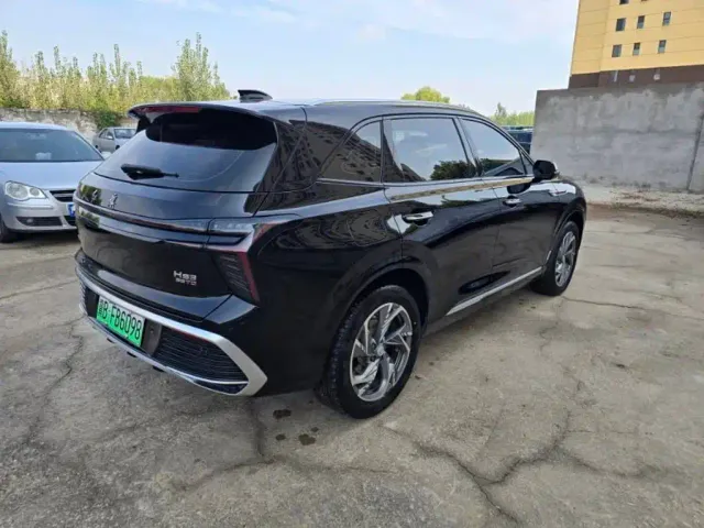 Hongqi HS3 PHEV — Фото автомобиля 6