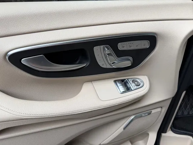 Mercedes-Benz V-Class — Фото автомобиля 7