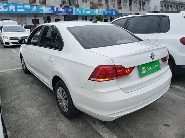 Volkswagen Santana — Фото автомобиля 4