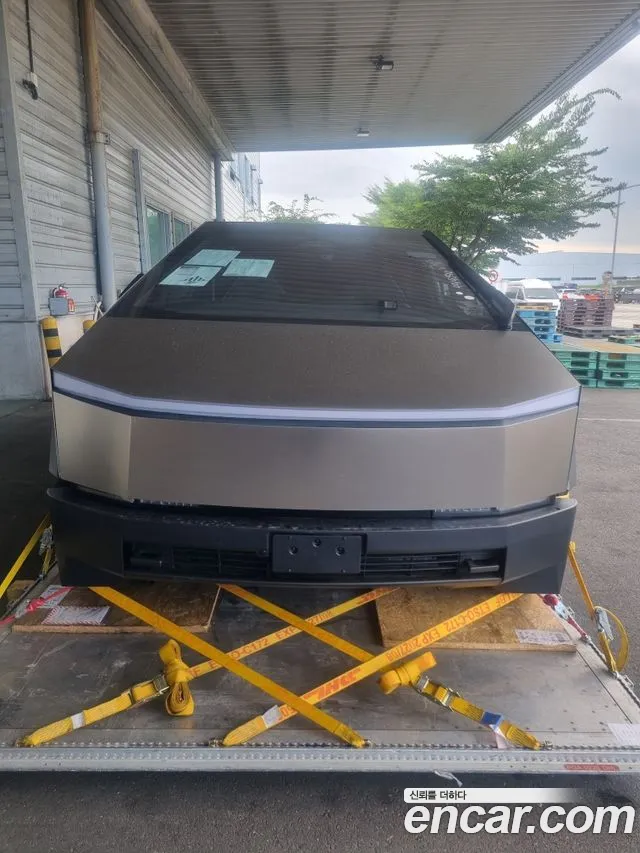 Фотография автомобиля — Tesla Cybertruck