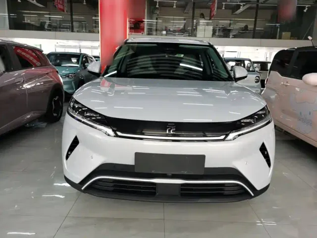 BYD Yuan UP — Фото автомобиля 2