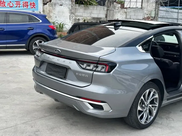 Ford Mondeo — Фото автомобиля 17
