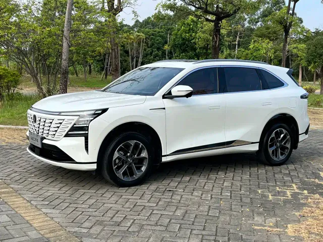 Фотография автомобиля — Changan CS75 Plus