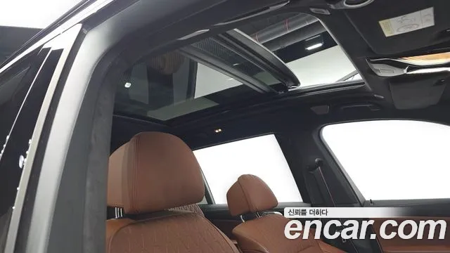 BMW X7 M60i xDrive M Sport 6 мест — Фото автомобиля 17