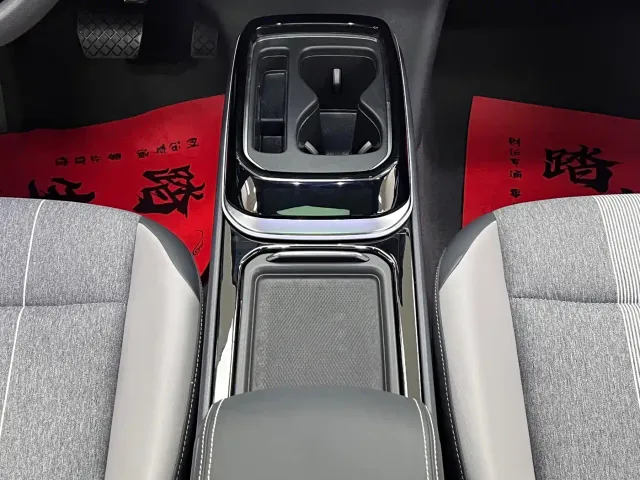 Volkswagen ID.4 CROZZ 2025 Pure Enjoyment Edition — Фото автомобиля 25