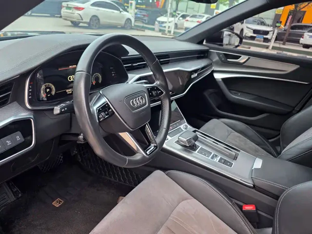 Audi A6L — Фото автомобиля 9