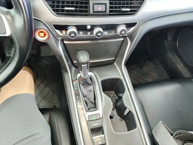 Honda Accord — Фото автомобиля 13