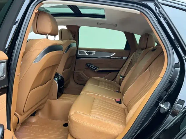 Hongqi Hongqi H9 2024 2.0T Qi Enjoy Private Fashion Edition — Фото автомобиля 11