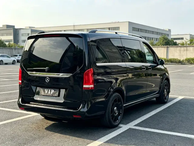 Mercedes-Benz V-Class — Фото автомобиля 8