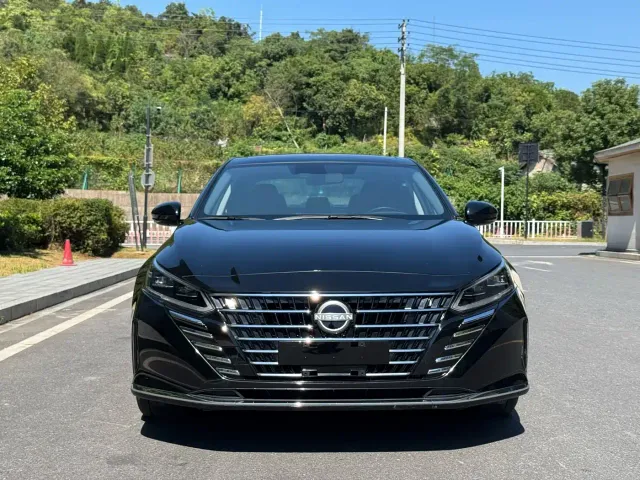 Nissan Teana — Фото автомобиля 2
