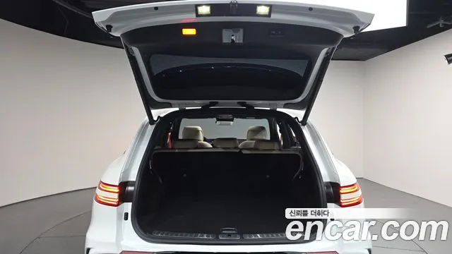Genesis GV70 — Фото автомобиля 26