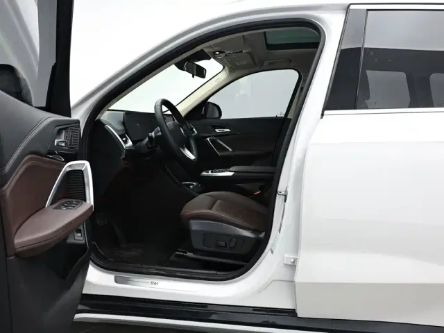 BMW X1 — Фото автомобиля 10