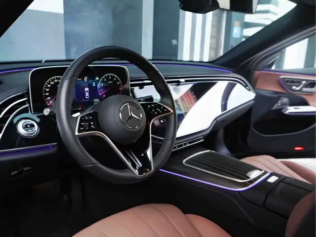 Mercedes-Benz E-Class — Фото автомобиля 6