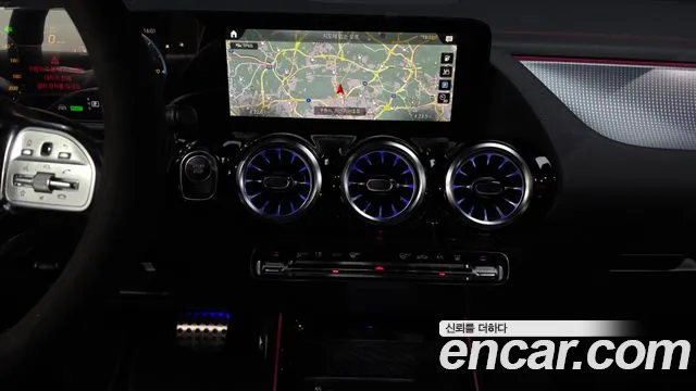 Mercedes-Benz EQA — Фото автомобиля 13