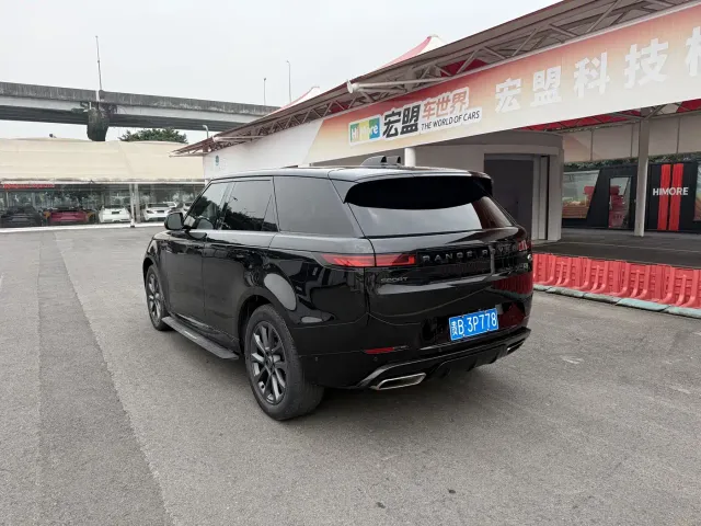 Land Rover Range Rover Sport — Фото автомобиля 11