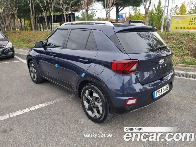 Hyundai Venue — Фото автомобиля 5