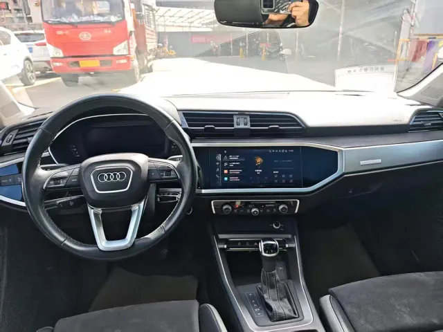 Audi Q3 — Фото автомобиля 11