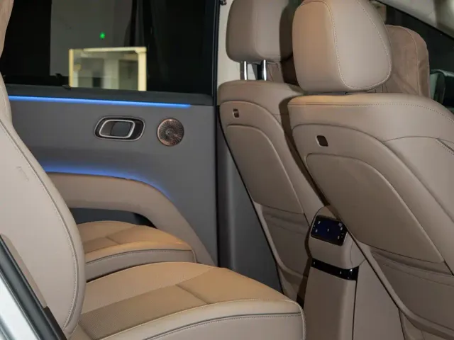 Li Auto i8 — Фото автомобиля 7