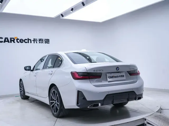 BMW 3 Series — Фото автомобиля 19
