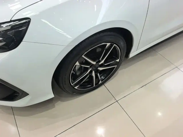 Geely Binrui — Фото автомобиля 22