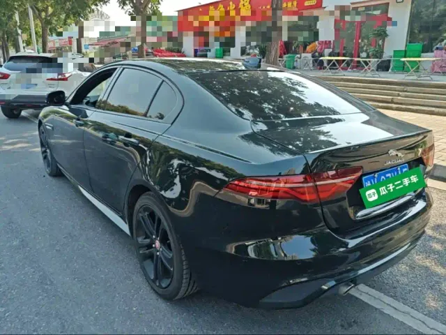 Jaguar XEL — Фото автомобиля 4