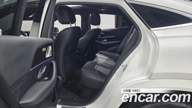 Mercedes-Benz GLE-Class — Фото автомобиля 11