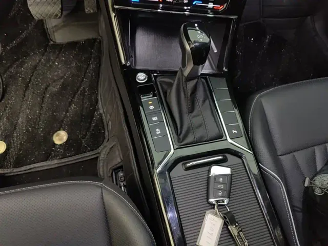 Volkswagen Passat — Фото автомобиля 13