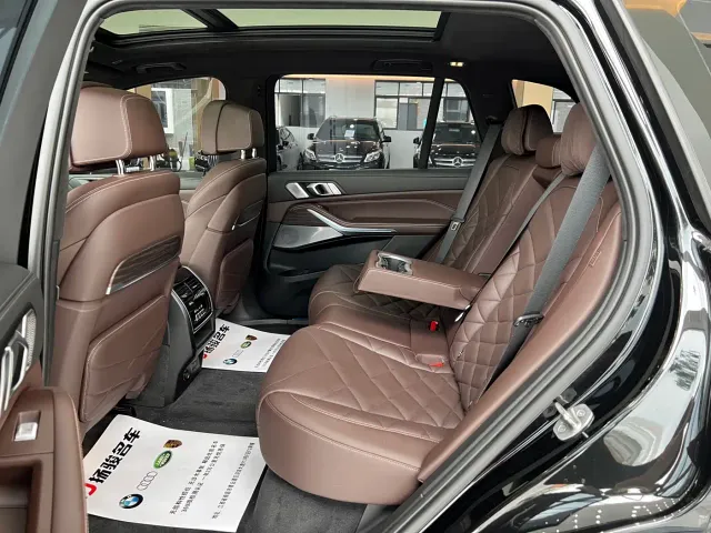 BMW X5 — Фото автомобиля 9
