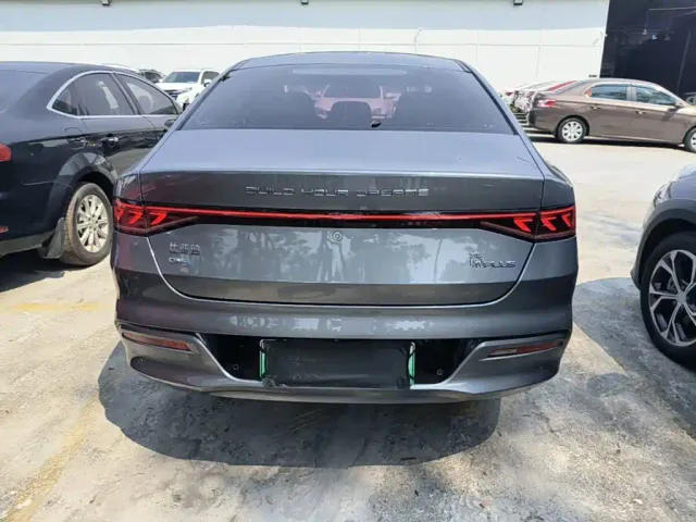 BYD Qin PLUS — Фото автомобиля 5